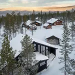Outi, New Luxury In äkäslompolo, Lapland