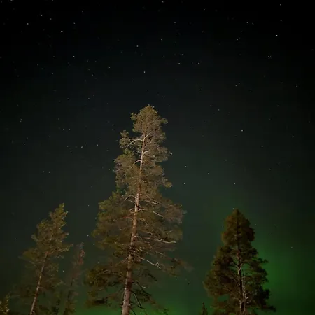 Outi, A Luxurious In Aekaeslompolo, Lapland Tatil Evi *