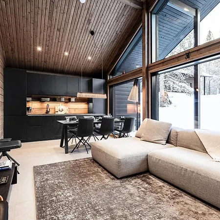 Outi, New Luxury In Aekaeslompolo, Lapland 度假居 *