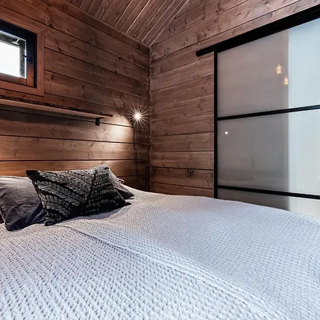 Outi, A Luxurious In Aekaeslompolo, Lapland Сasa de vacaciones Äkäslompolo