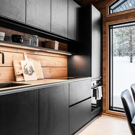 Tatil Evi Outi, A Luxurious In Aekaeslompolo, Lapland
