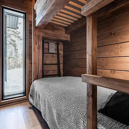 Outi, A Luxurious In Aekaeslompolo, Lapland Tatil Evi *