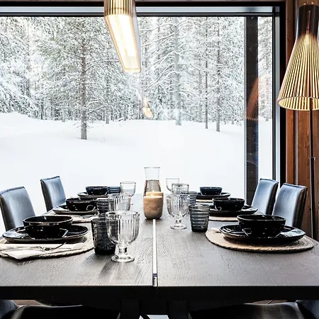 Outi, A Luxurious In Aekaeslompolo, Lapland