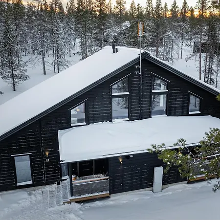 Outi, A Luxurious In Aekaeslompolo, Lapland Сasa de vacaciones *