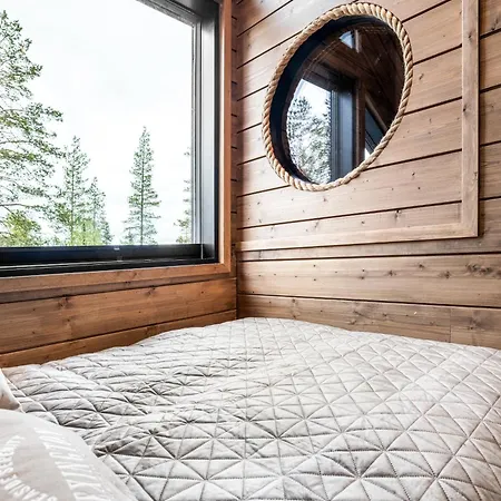 Outi, A Luxurious In Aekaeslompolo, Lapland Tatil Evi