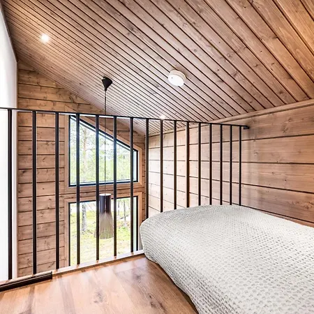 Tatil Evi Outi, A Luxurious In Aekaeslompolo, Lapland