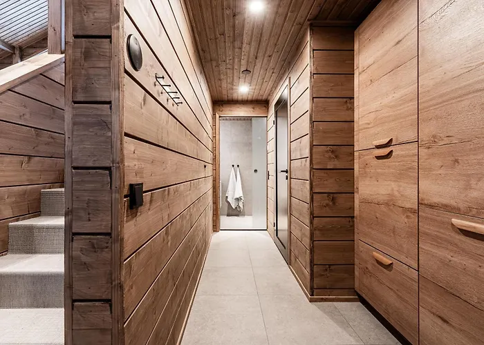 Outi, New Luxury In äkäslompolo, Lapland