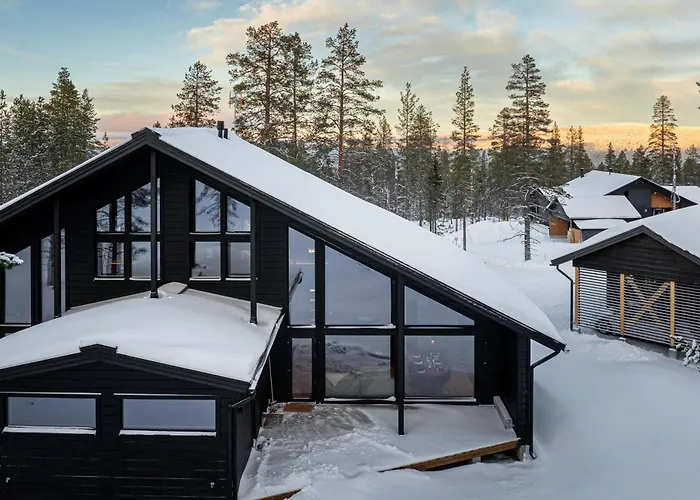 Outi, New Luxury In Aekaeslompolo, Lapland بيت للعطل